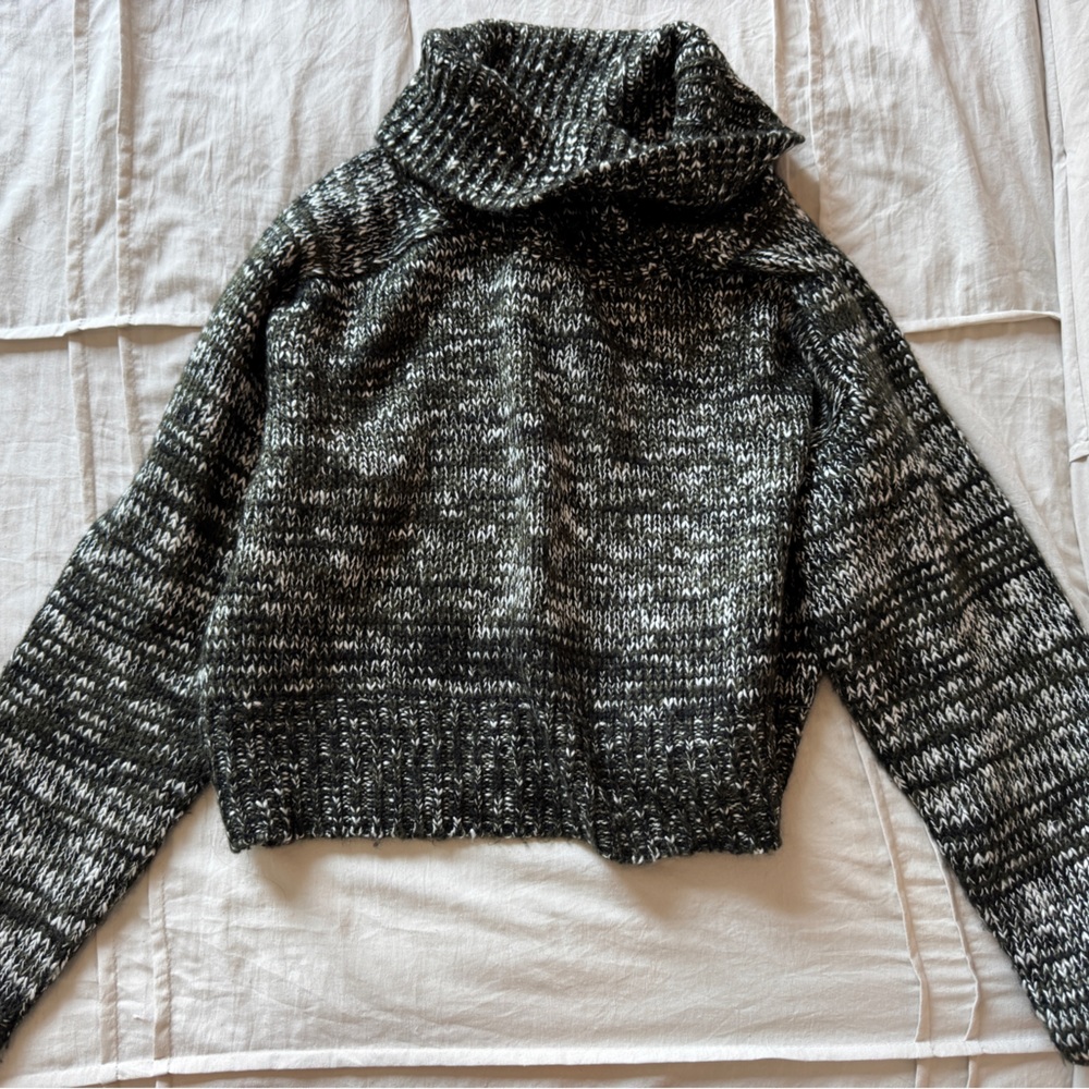 Romeo & Juliet Couture Turtleneck Sweater
